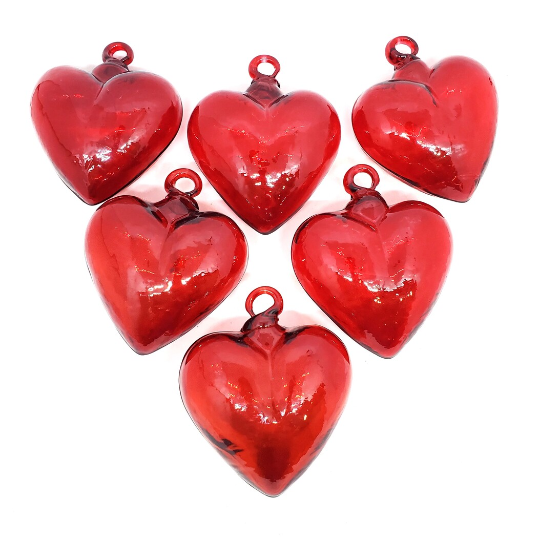 GLASS ORNAMENTS / Red 3.5 inch Medium Hanging Glass Hearts 